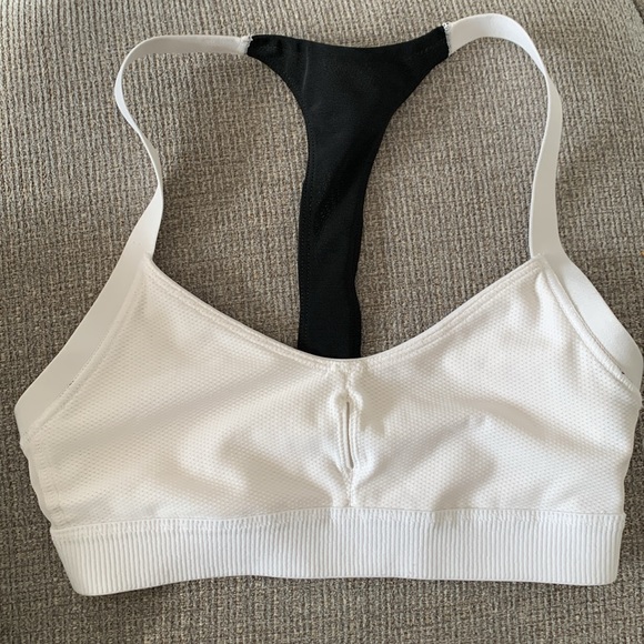 NWOT ADIDAS Sports bra⚫️⚪️ - Picture 3 of 4